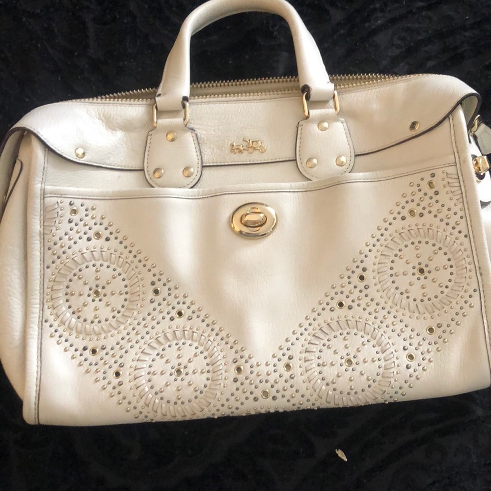 Off white coach bag